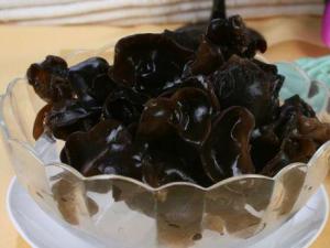 經(jīng)期可以吃黑木耳嗎?經(jīng)期能不能吃黑木耳