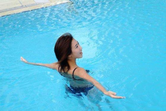 女性經期前后可以游泳嗎?女性經期幾天后可以游泳
