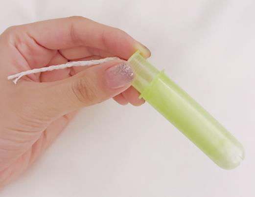 第一次用衛(wèi)生棉條怎么塞進(jìn)去?使用衛(wèi)生棉條的小技巧