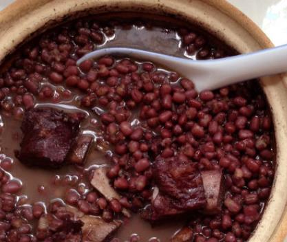 女生濕氣重帶來很多的潛在疾病 推薦6種除濕食物預防濕氣重