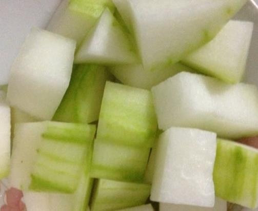 女生濕氣重帶來很多的潛在疾病 推薦6種除濕食物預防濕氣重