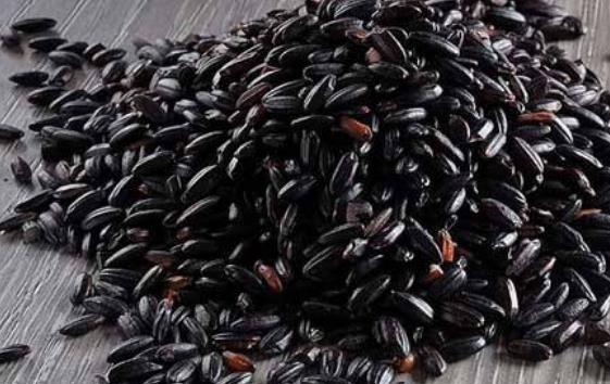 黑色食物一直給我們的感覺就很有營養 補腎多吃三種黑色食物