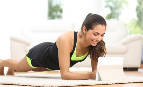 女性干什么會傷害到卵巢呢 關于卵巢的保養知識