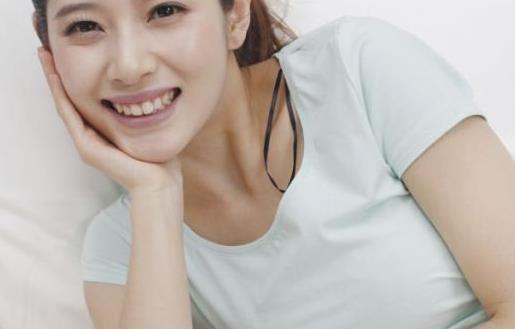 胸罩穿著不當會對乳房造成什么傷害 女性要怎么挑選胸罩