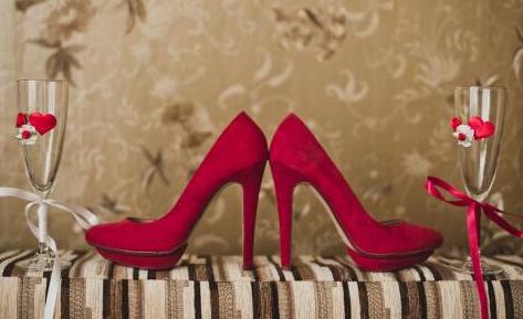 女性常穿高跟鞋會帶來什么樣的危害 怎樣穿能減少傷害