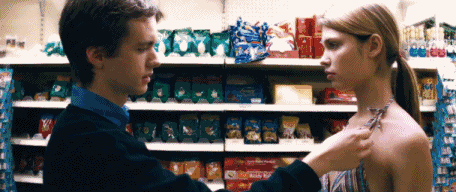 一個(gè)男人吸吻你胸說(shuō)明什么 男朋友親吻胸部該叫出聲嗎