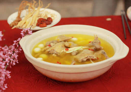 鮮雞冰凍后再制作-讓雞湯更鮮美