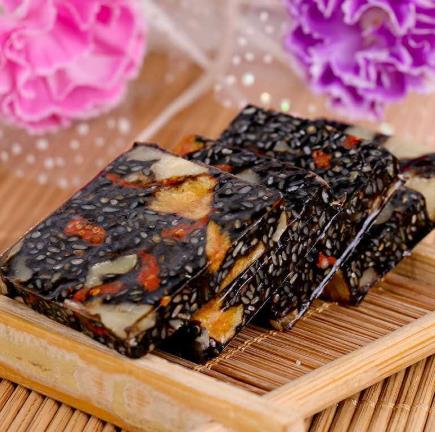 阿膠糕切片后要包糯米紙嗎?阿膠糕包糯米紙可以直接吃嗎