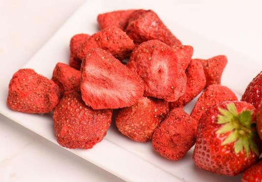 吃草莓干有什么好處?凍干草莓脆是怎么做的?