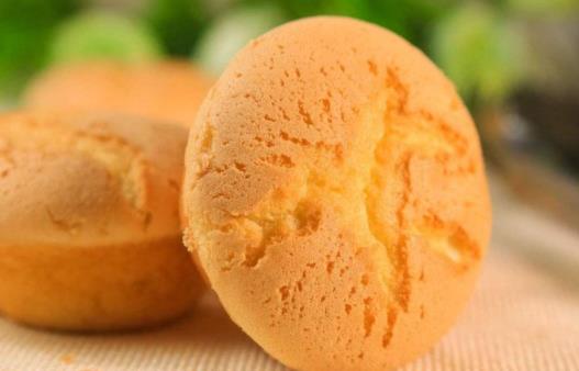 烤蛋糕為什么會開裂 烤蛋糕開裂了就是好了嗎