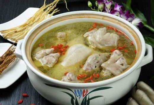 老鴨湯怎么燉好喝又營養?燉老鴨湯要不要焯水?