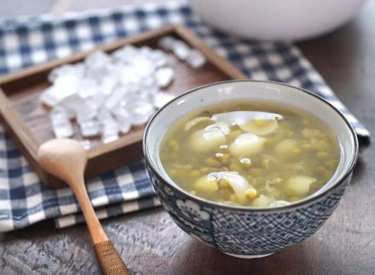 哪些人不能喝綠豆湯?綠豆湯的綠豆要泡多久才能煮?