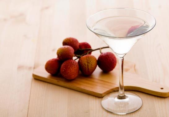 泡荔枝酒發現荔枝放少了隔天可以再加嗎?泡荔枝酒不放糖可以嗎?