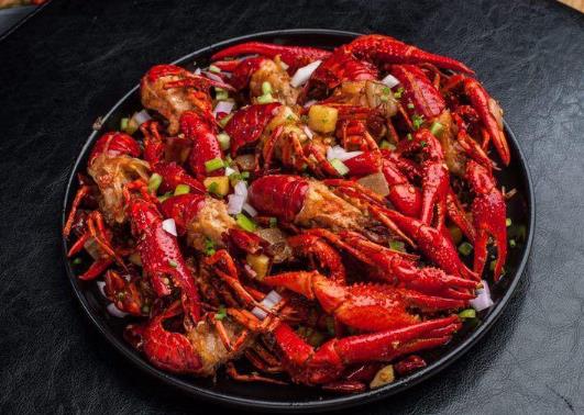 小龍蝦煮多久才熟?小龍蝦炒之前需要用開水焯一下嗎?