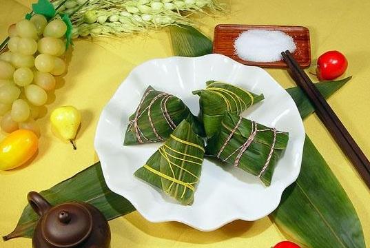 包粽子的線用幾毫米的繩子?包粽子的線掉色吃了會中毒嗎?