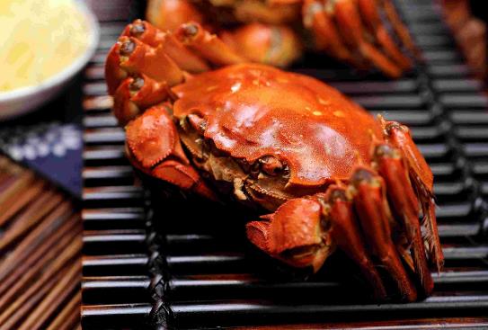 大閘蟹吐沙需要解開繩子嗎?大閘蟹吐沙用清水還是用鹽水