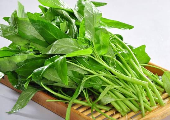 炒空心菜怎么才不會變黑?吃空心菜抽筋是什么原因?