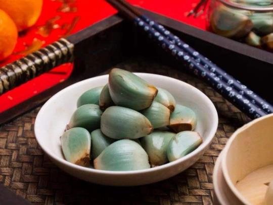 臘八蒜綠一半能打開嗎?臘八蒜怎么腌制才脆