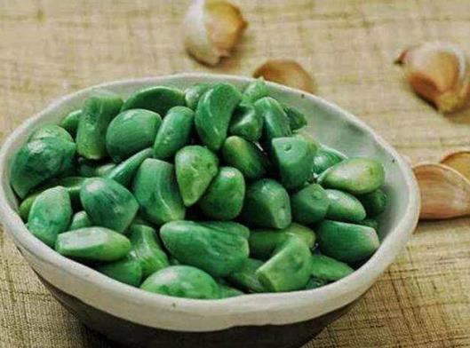 臘八蒜用新蒜還是老蒜?大蒜切破了還能做臘八蒜嗎