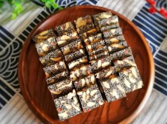 阿膠糕用的玫瑰花瓣怎么保存不氧化?做阿膠糕放多少玫瑰花合適