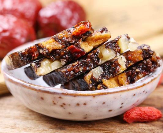 做阿膠糕的玫瑰花需要洗嗎?做阿膠糕玫瑰花放上面還是下面