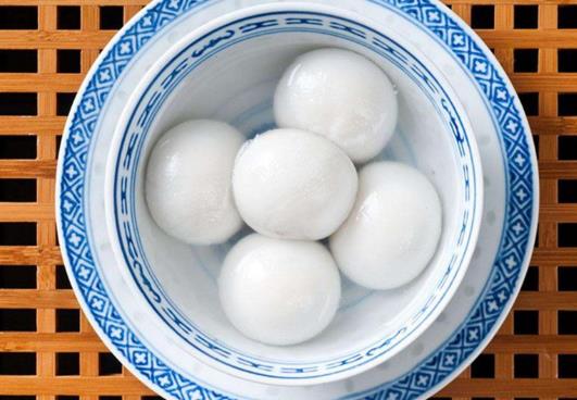 煮湯圓一半軟一半硬怎么辦?煮湯圓要加水3次嗎