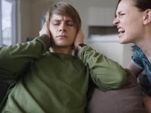 你知道戀愛女人為什么愛發脾氣嗎?