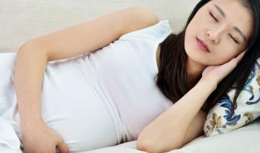 孕期發燒對寶寶有哪些影響 孕期發燒的時候該吃什么