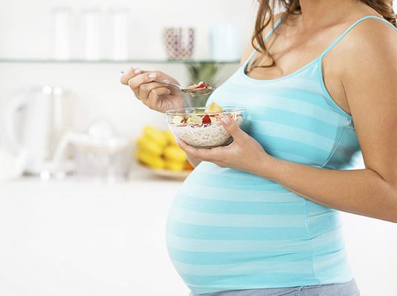 半夜總餓醒 孕婦能不能吃夜宵?孕期如何健康吃宵夜?