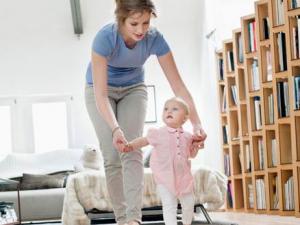 寶寶幾個月可以坐學(xué)步車?學(xué)步車使用注意事項