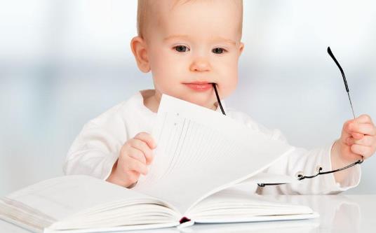 如何給寶寶選適合的書?要分階段來選擇