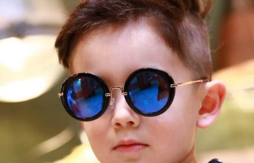 兒童多大能戴太陽鏡 兒童戴太陽鏡的注意事項