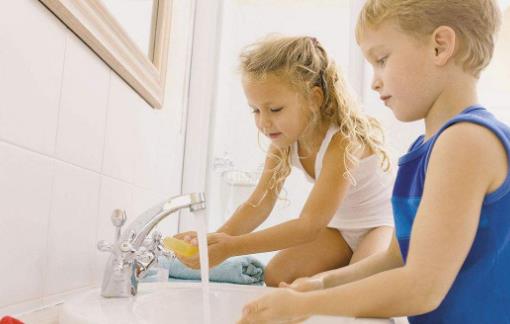 寶寶洗手很重要 寶寶洗手要用洗手液嗎