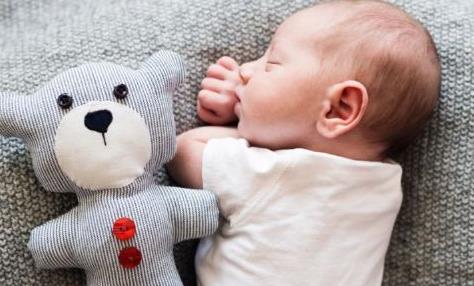 新生兒產生黃疸的原因 新生兒黃疸如何做好家庭護理