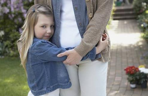 兒童性格內向怎樣教育 什么原因導致兒童性格內向