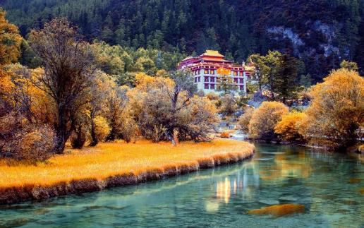 稻城亞丁適合什么季節(jié)去?什么時(shí)候去稻城亞丁旅游好