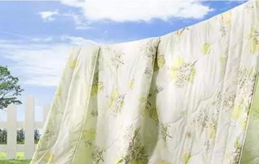 曬被子要曬多久 什么時(shí)候不適合曬被子