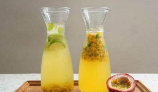 百香果泡水什么時候喝最好 晚上能喝百香果水嗎