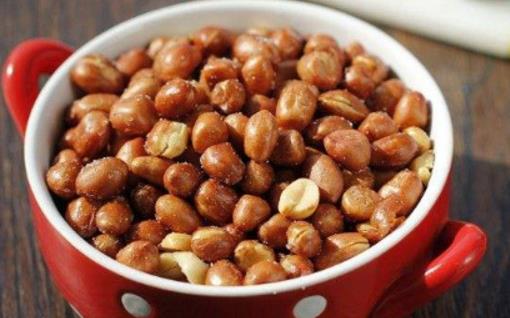 炸花生米什么時候放鹽 炸花生米放鹽最佳時間