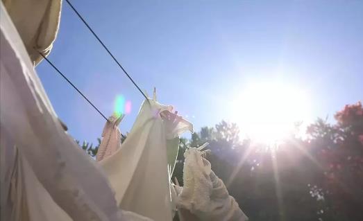 冬天被子多久曬一次 冬天曬被子間隔時間