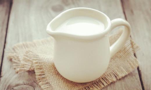 脫脂牛奶什么時候喝最好 脫脂牛奶最佳飲用時間
