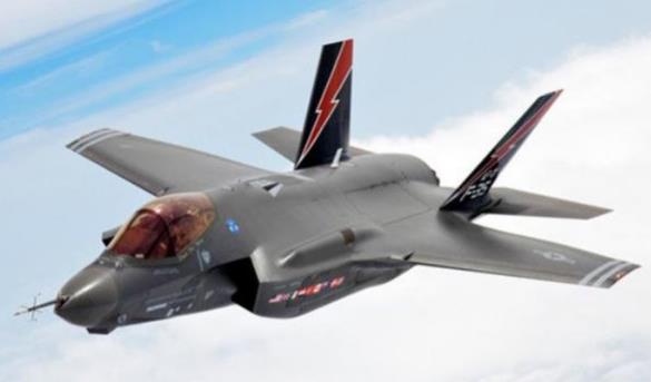 三、美國F-35戰(zhàn)斗機.jpg