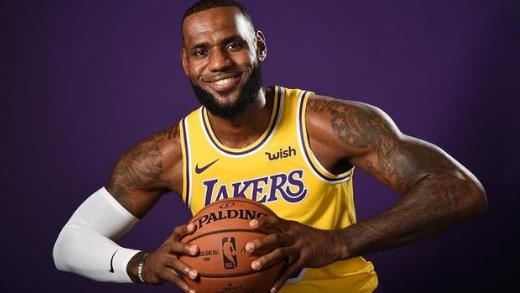 十、詹姆斯連續8年進入NBA總決賽.jpg