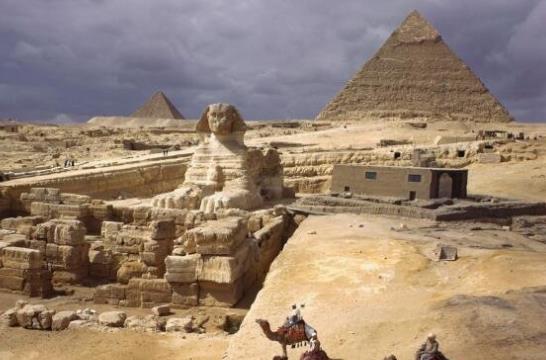 世界八大奇跡排行榜,埃及胡夫金字塔第一,兵馬俑第二!