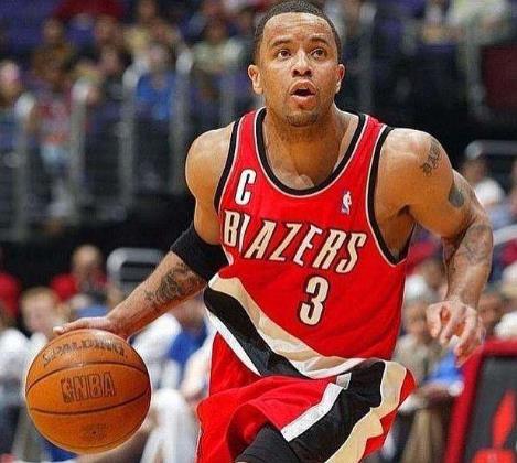 十大nba最矮的球員排行榜,蒂龍馬格西博格斯1.6米排第一!