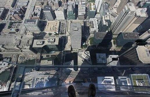 世界十大最危險的空中玻璃走廊排行榜,張家界空中玻璃走廊你敢走嗎