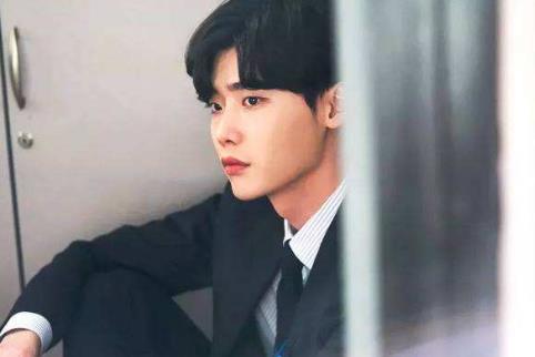 韓國十大演技男星排行榜,李鐘碩第一,金秀賢第二