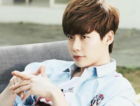 韓國十大校草明顯排行榜,權(quán)志龍粉絲最多,宋仲基第二