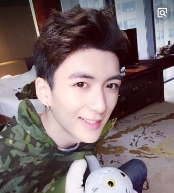 抖音十大帥哥男神排行榜,劉羽中的臉360度無死角,張欣堯第二