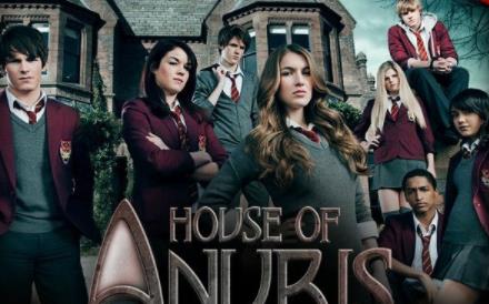 英國最經典的十大校園劇排行榜,《SKINS》、《倫敦女孩》上榜